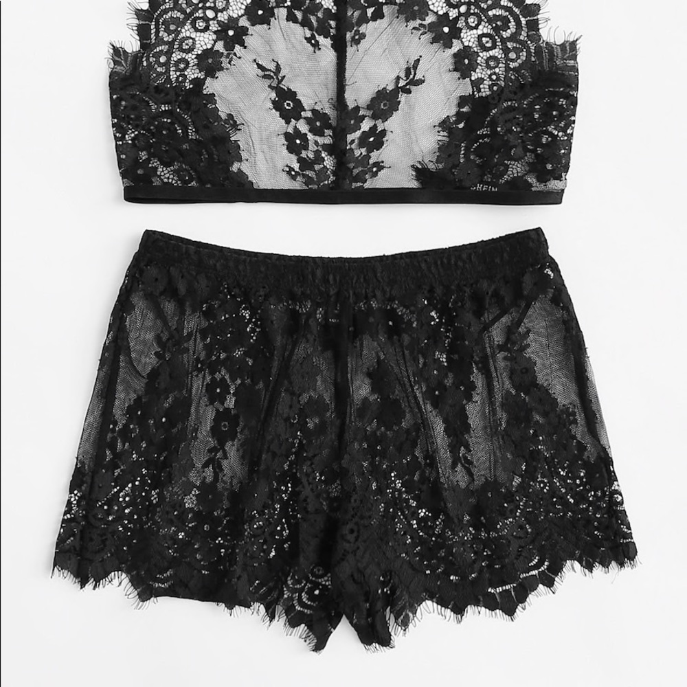 🆕Black lace halter and shorts pj mighty set - Picture 2 of 6